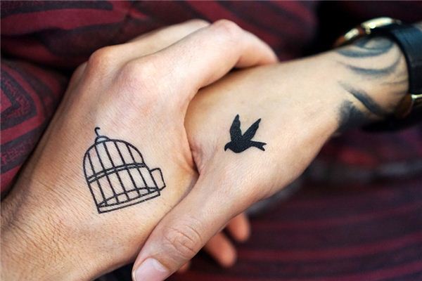 Il significato e il simbolo dei sogni del tatuaggio