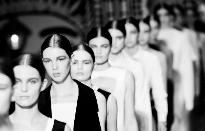 sognare di fare la coda