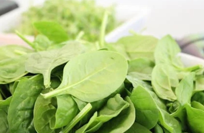 45 significati spirituali di sognare gli spinaci