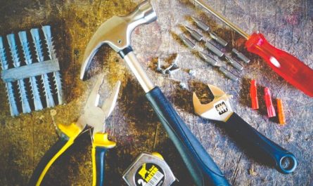 Sognare un martello : 41 scenari e interpretazioni