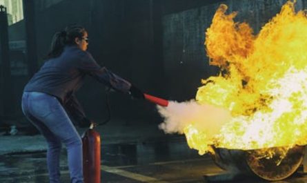 Sogna un estintore : 37 scenari e interpretazioni