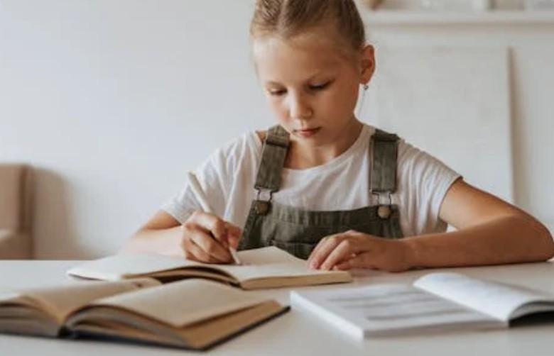 Sogna una penna a sfera : 40 scenari e interpretazioni