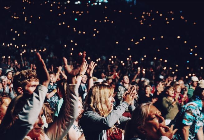 Sogna di battere le mani : 8 scenari e interpretazioni