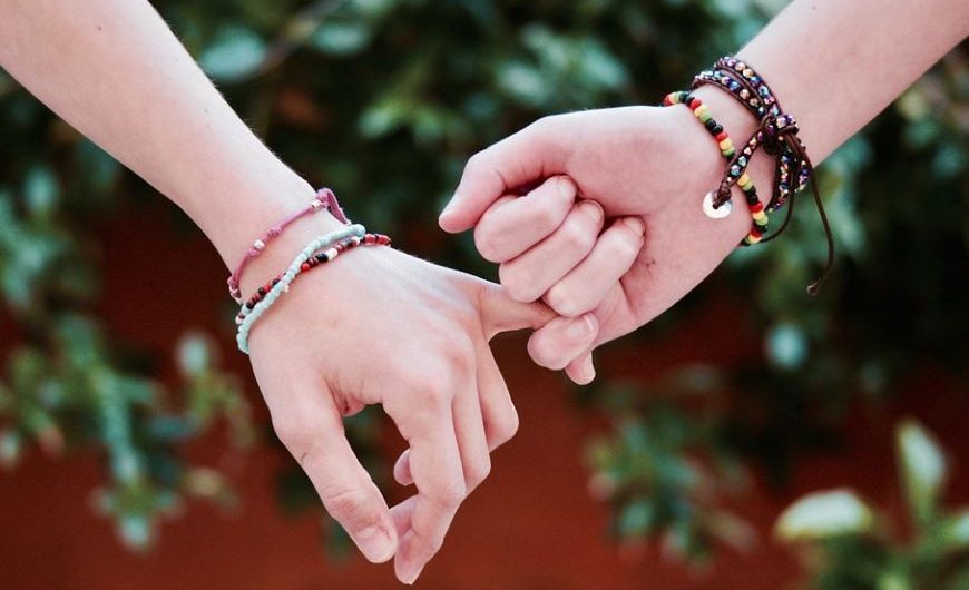 Sognare di promesse : 10 scenari e interpretazioni