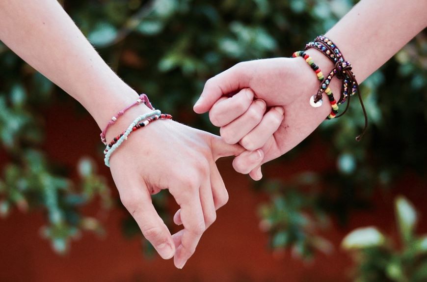 Sognare di promesse : 10 scenari e interpretazioni