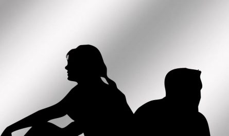 Sognare un amico innamorato : 12 scenari e interpretazioni