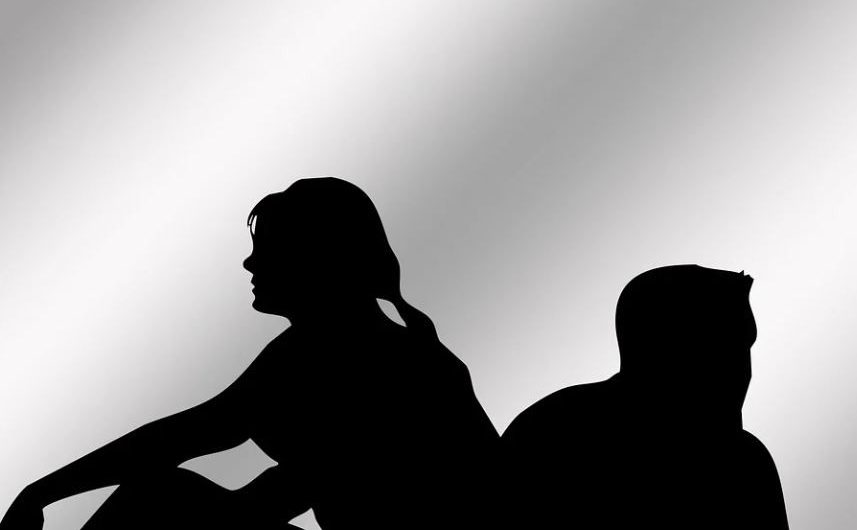 Sogna un amico innamorato : 12 scenari e interpretazioni