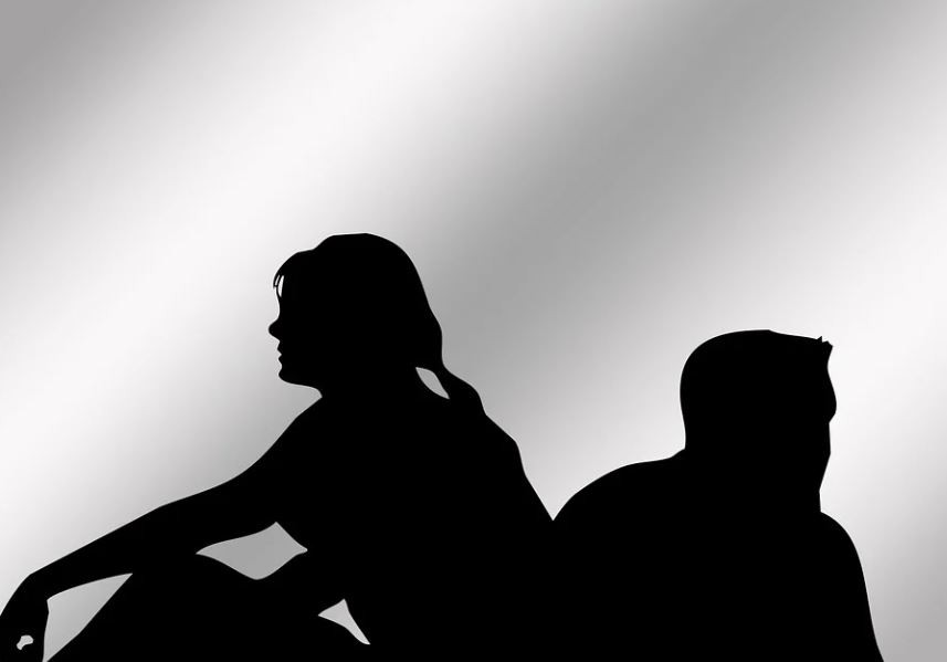 Sognare un amico innamorato : 12 scenari e interpretazioni