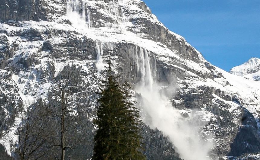 Sognare una valanga : 8 scenari e interpretazioni