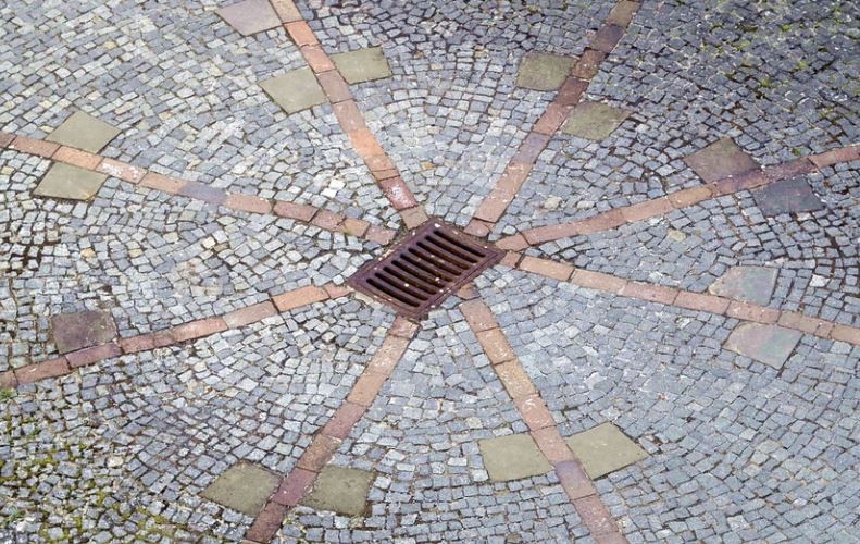 Sognare fognature : 11 scenari e interpretazioni