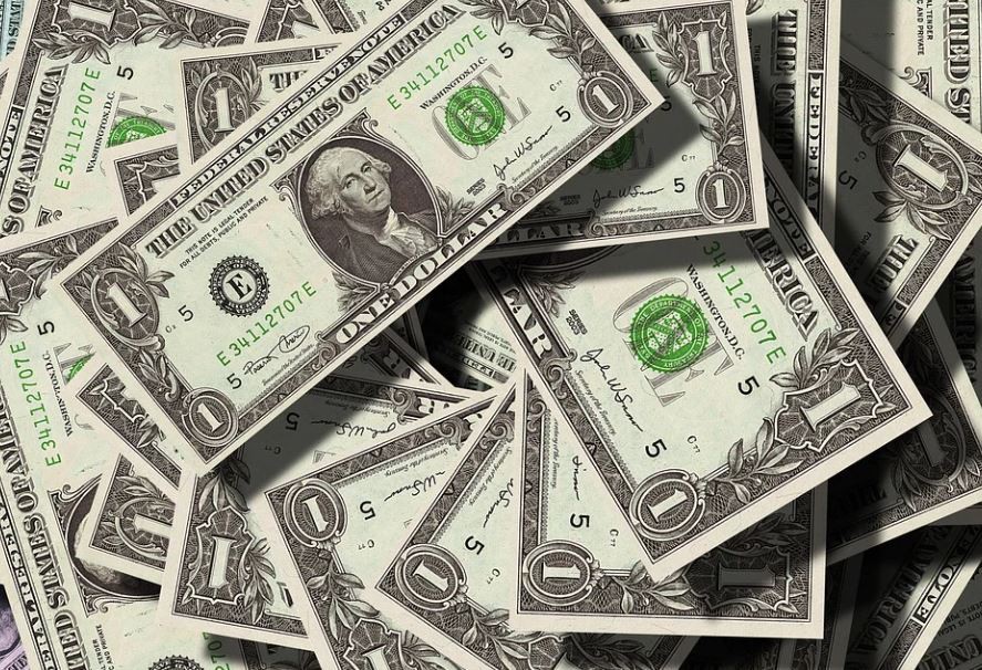 Sognare banconote false : 10 scenari e interpretazioni