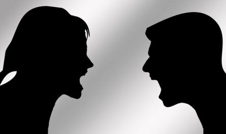 Sognare di bestemmiare : 10 scenari e interpretazioni