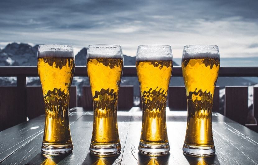 Sognare la birra : 12 scenari e interpretazioni