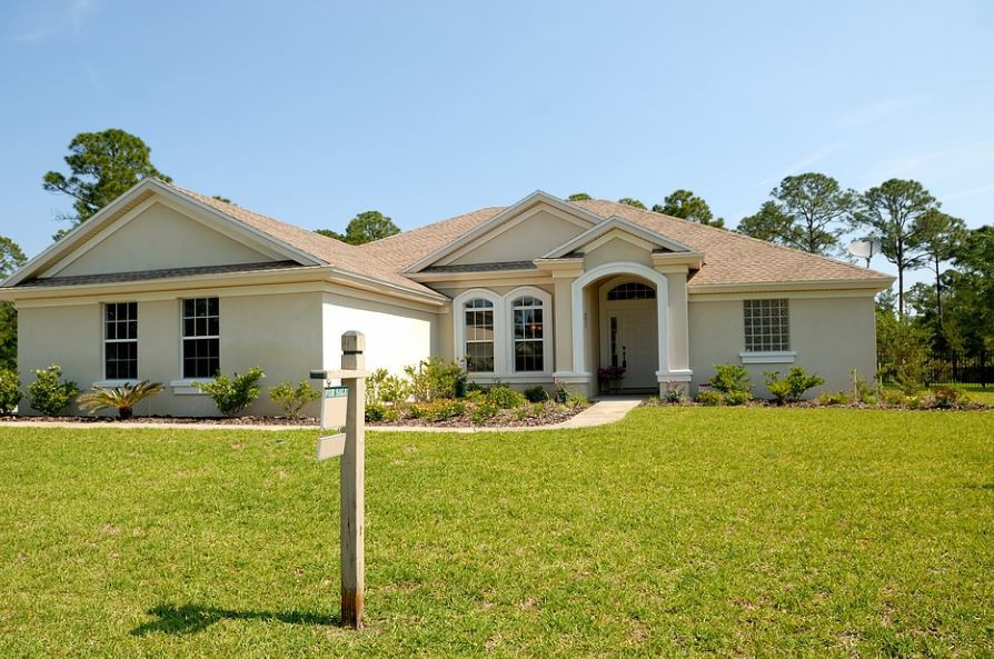 Sognare il cortile : 8 scenari e interpretazioni