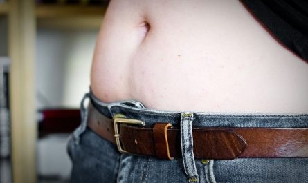 Sognare l'occhio dell'ombelico : 12 scenari e interpretazioni