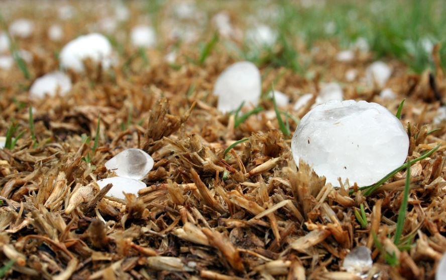 Sognare la grandine : 8 scenari e interpretazioni