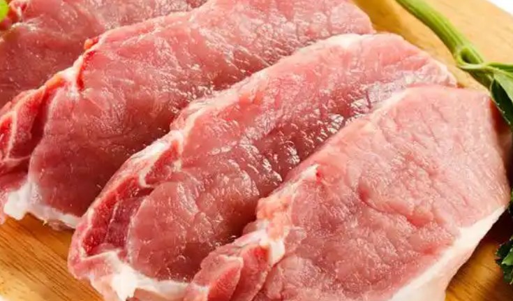 Sognare di mangiare carne di maiale : 8 scenari e interpretazioni