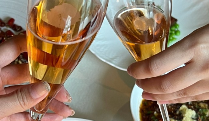 Sognare di uscire con qualcuno : 17 scenari e interpretazioni