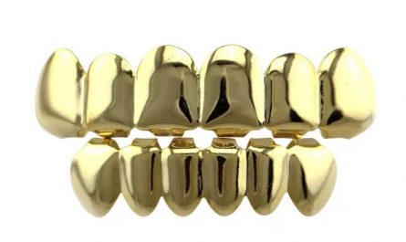 Sognare denti d'oro : 12 scenari e interpretazioni