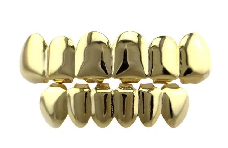 Sognare denti d’oro : 12 scenari e interpretazioni