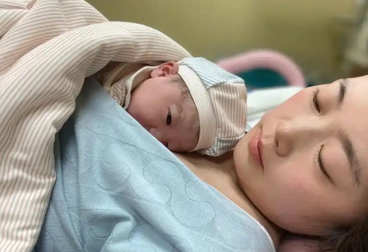 Sognare di partorire : 30 scenari e interpretazioni