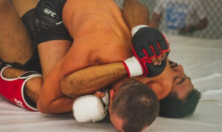 Sognare di picchiare un amico : 20 scenari e interpretazioni