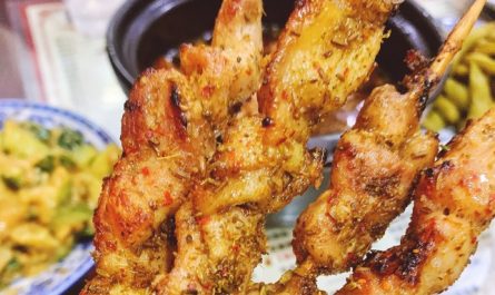 Sognare spiedini di pollo : 8 scenari e interpretazioni