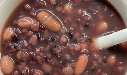 Sognare una zuppa di fagioli rossi : 8 scenari e interpretazioni