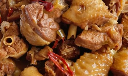 Sognare di mangiare pollo : 17 scenari e interpretazioni