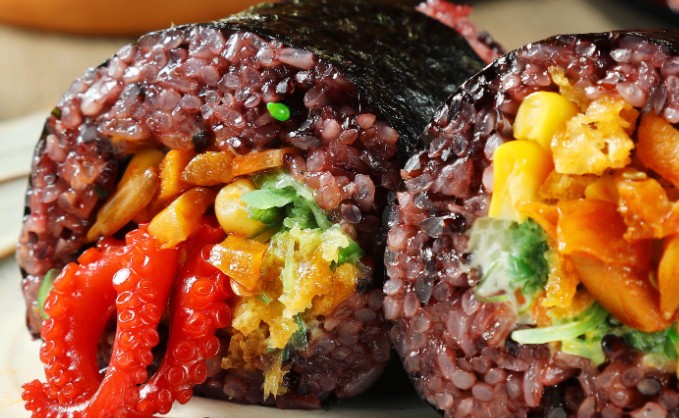 Sognare polpette di riso : 8 scenari e interpretazioni