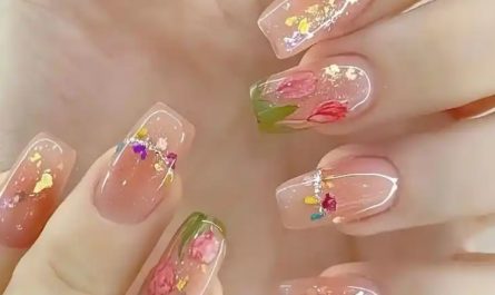 Sognare lo smalto per unghie : 9 scenari e interpretazioni