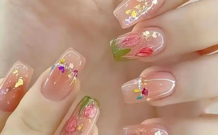 Sognare lo smalto per unghie : 9 scenari e interpretazioni