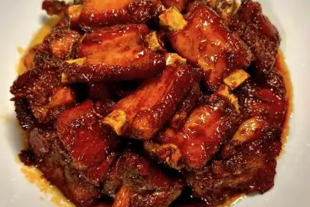 Sognare maiale in agrodolce : 16 scenari e interpretazioni