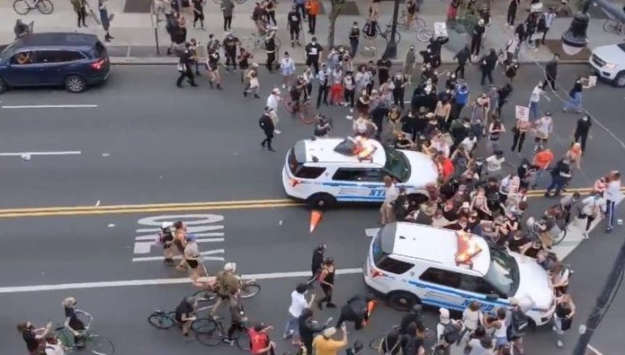 15 significati simbolici dei sogni sull'attraversamento pedonale fuori dalle strisce