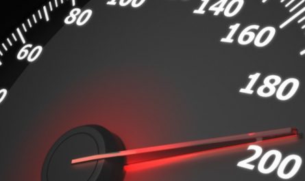 20 significati simbolici del sognare auto che sfrecciano