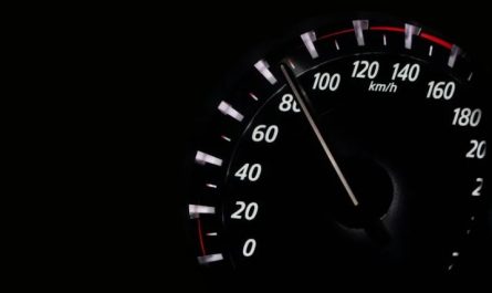 21 Significati Simbolici dei Sogni di un'Auto che Accelera Improvvisamente