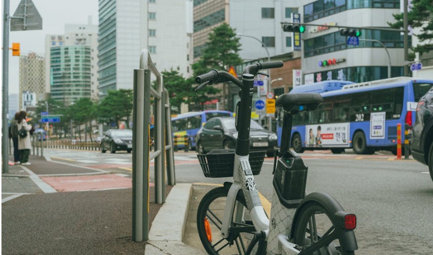 27 Significati Simbolici del Sognare una Fermata dell’Auto