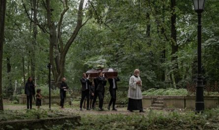 18 Significati Simbolici dei Sognare un Ossario