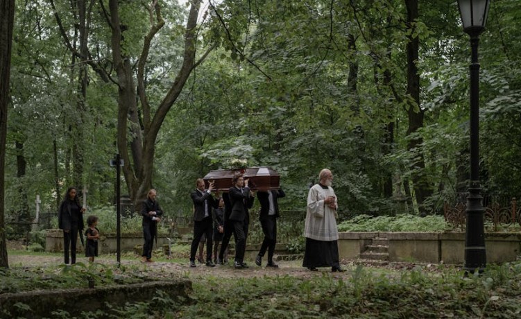 18 Significati Simbolici dei Sognare un Ossario