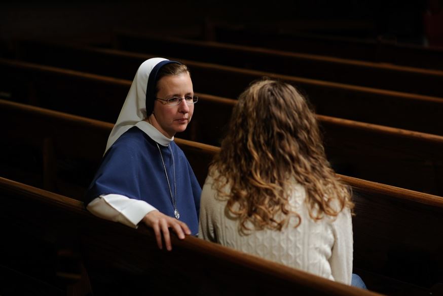 15 Simboli e Significati del Sognare Suore