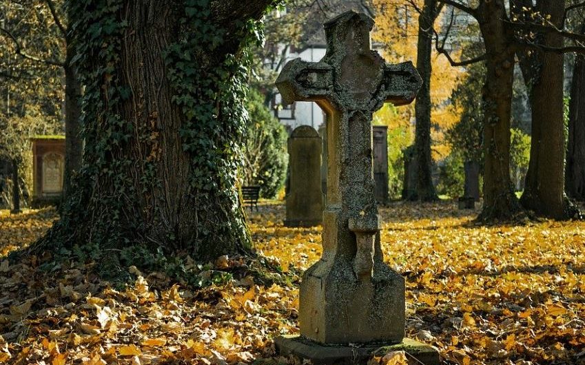 9 Simbolismi e Significati del Sognare la Morte di Tua Madre