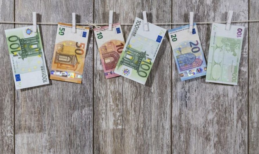 10 significati simbolici del sognare soldi strappati