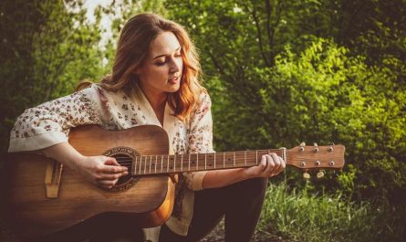 10 significati simbolici del sognare una chitarra