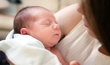 6 Significati Simbolici del Sognare un Neonato Morto