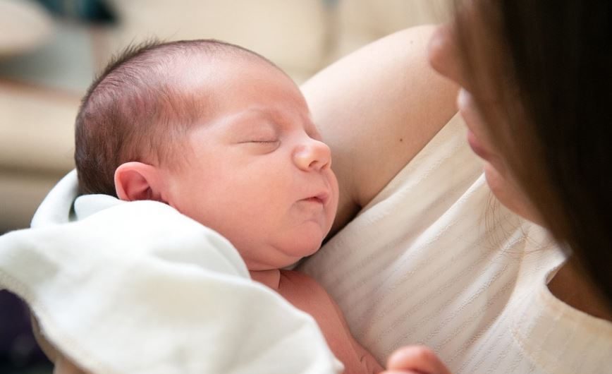 6 Significati Simbolici del Sognare un Neonato Morto