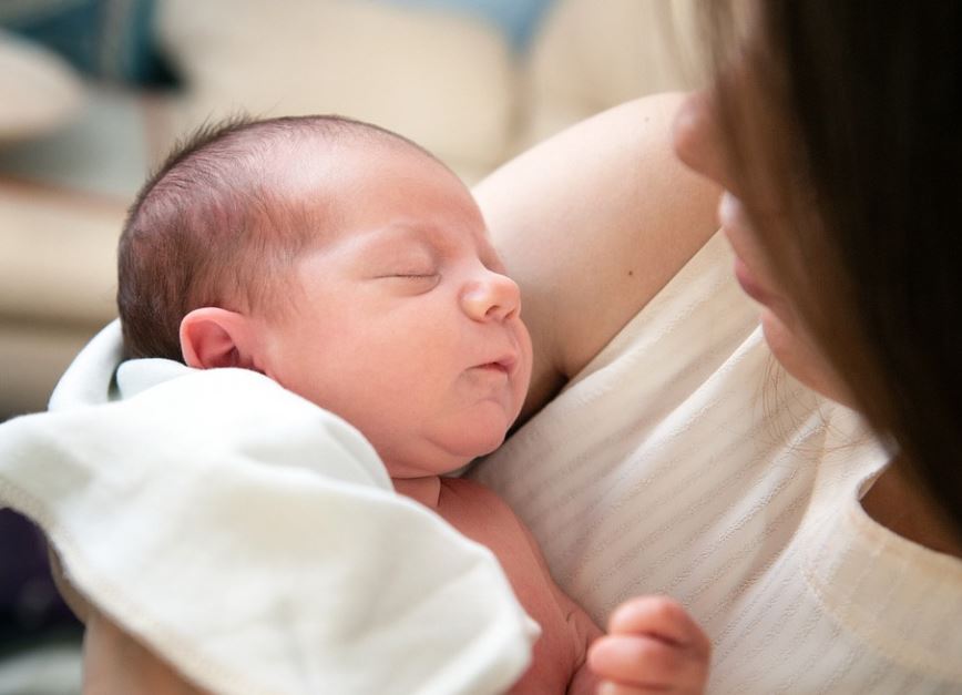 6 Significati Simbolici del Sognare un Neonato Morto