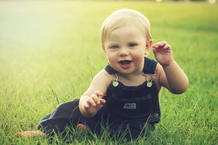 6 Significati Simbolici del Sognare un Bambino Bellissimo
