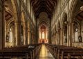 20 significati simbolici del sognare una chiesa