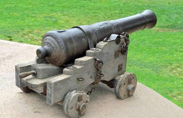 20 significati simbolici del sognare cannoni