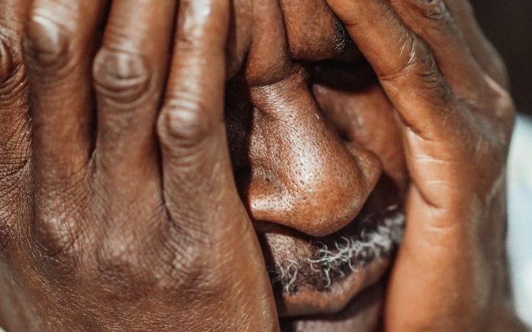 8 Significati Simbolici del Sognare il Suicidio di un Conoscente